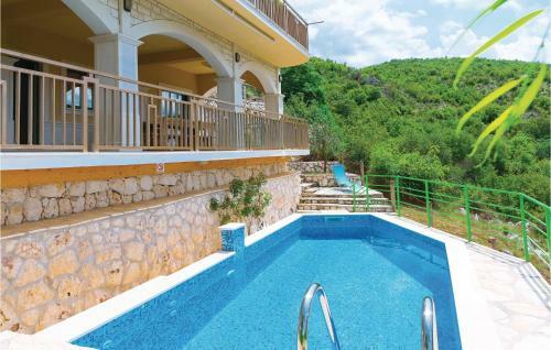 Holiday Home Mirlovic Polje Bb V