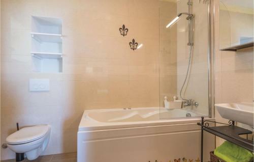 Two-bedroom Holiday Home In Mokalo