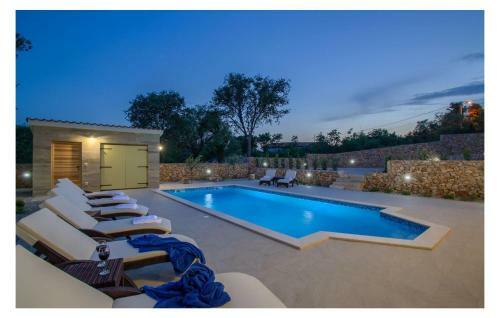 Four-bedroom Holiday Home In Garica