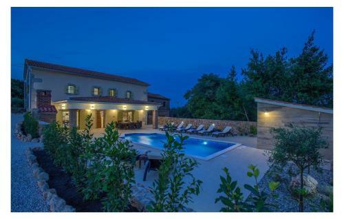 Four-bedroom Holiday Home In Garica