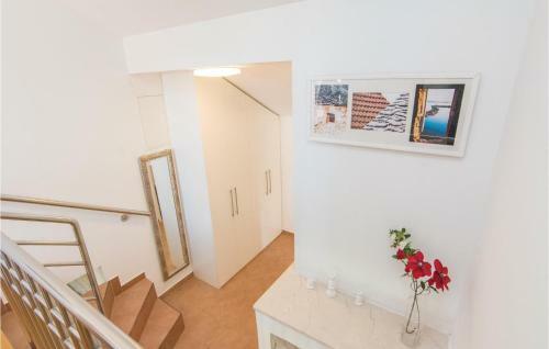 Three-bedroom Holiday Home In Krusevo