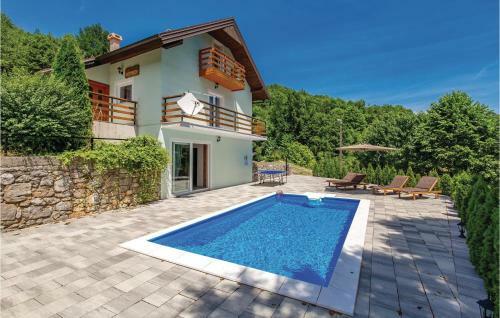 Three-bedroom Holiday Home In Krasno Polje