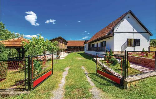 Three-bedroom Holiday Home In Severin Na Kupi