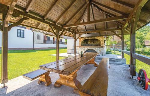 Three-bedroom Holiday Home In Severin Na Kupi