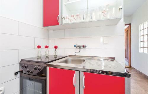 Three-bedroom Holiday Home In Severin Na Kupi