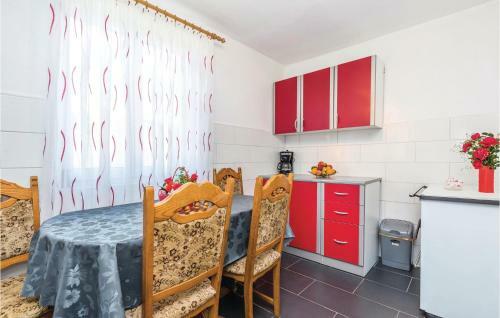 Three-bedroom Holiday Home In Severin Na Kupi