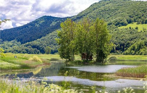Two-bedroom Holiday Home In Trosmarija