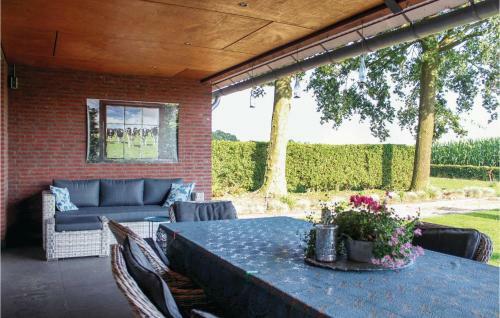 Four-bedroom Holiday Home In Boekel