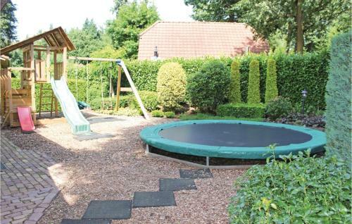 Six-bedroom Holiday Home In Lunteren