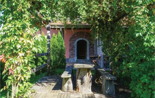 Two-bedroom Holiday Home In Pivka