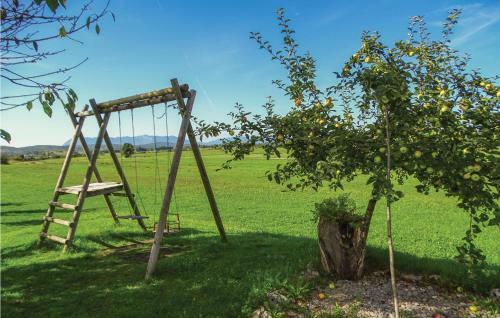 Two-bedroom Holiday Home In Pivka