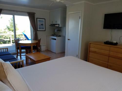 White Sands Motel