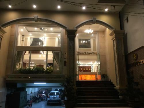 Sunny Hotel