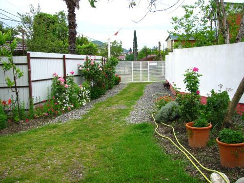 Hostal Guest House On Nazadze 41a