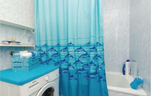 Three-bedroom Holiday Home In Radovcici