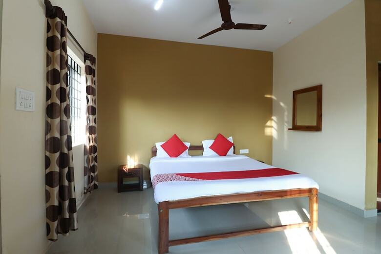 Hotel Oyo 47481 Mantra Guest Line