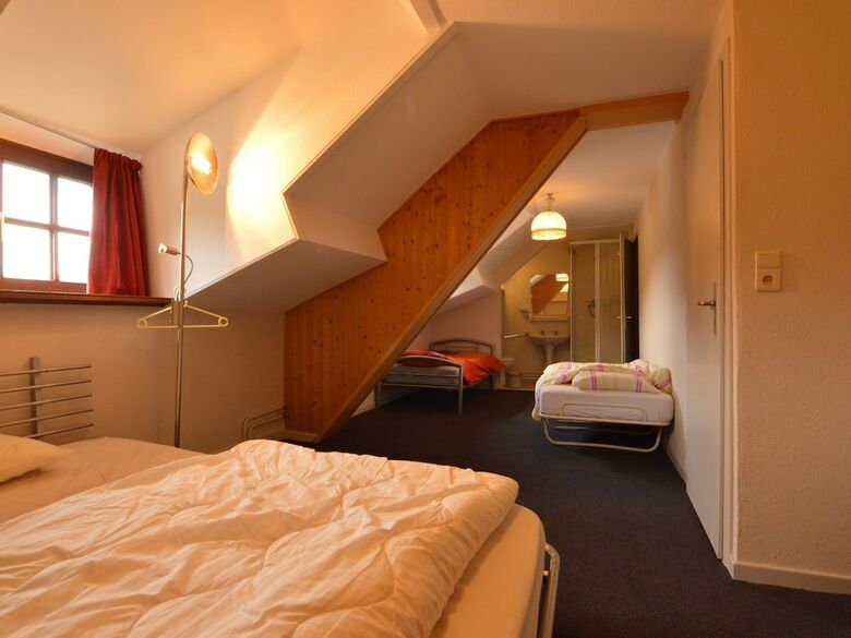 Pleasant Holiday Home In Ouren With A Bar