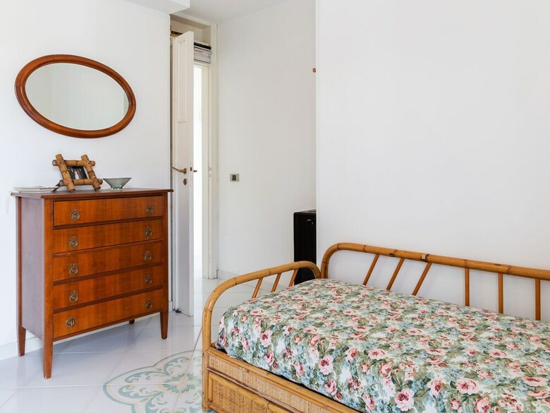 Simple Apartment In Massa Lubrense With Terrace