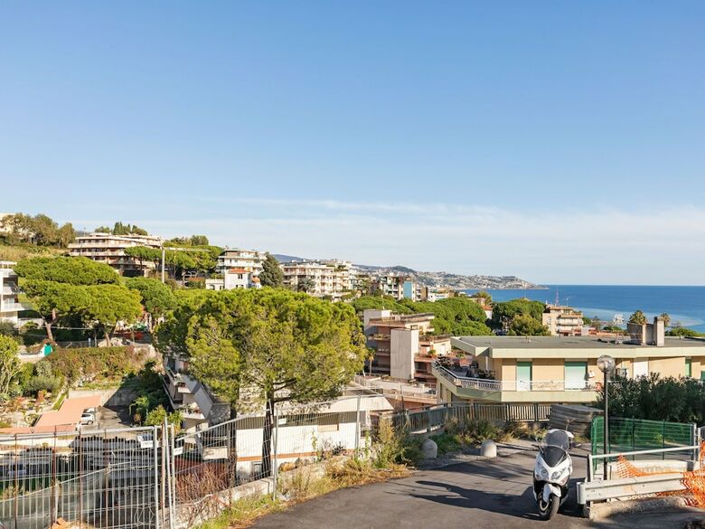 Restful Holiday Home In Sanremo With Terrace