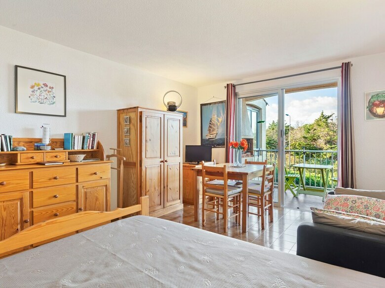 Picturesque Apartment In Saint-raphael With Balcony