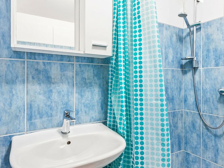 Pleasant Apartment In Posedarje Near Sea