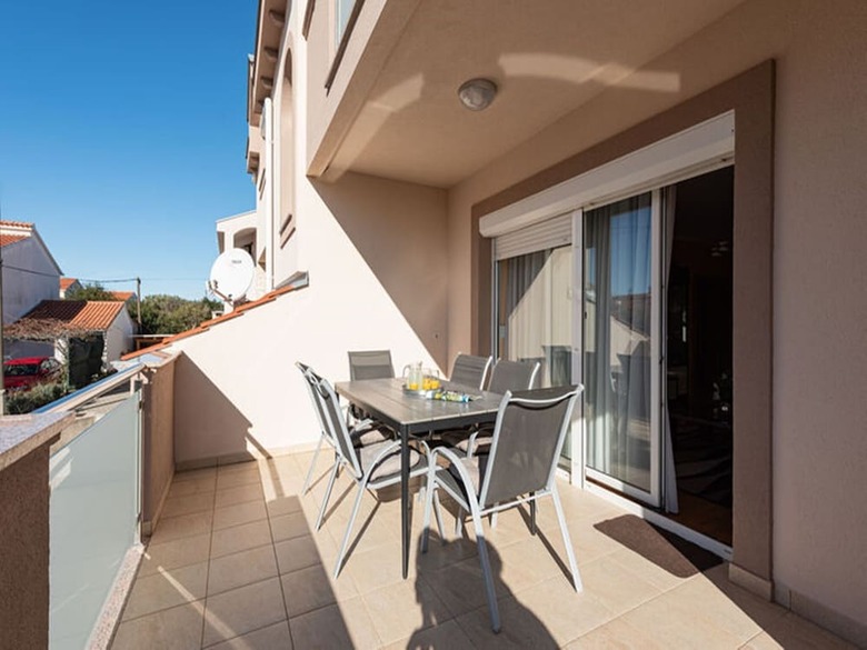 Trendy Holiday Home In Zadar With Balcony