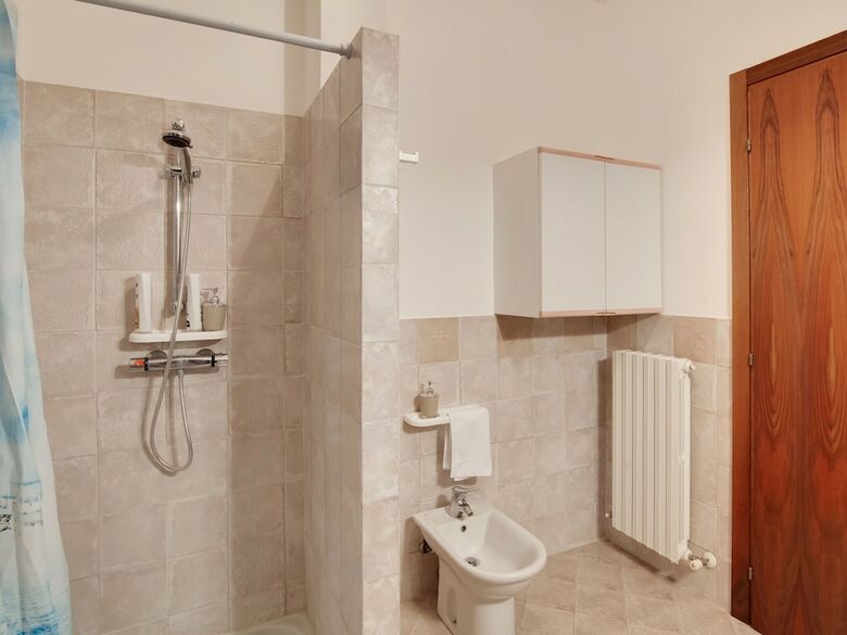 Spacious Villa In Tavullia With Swimming Pool