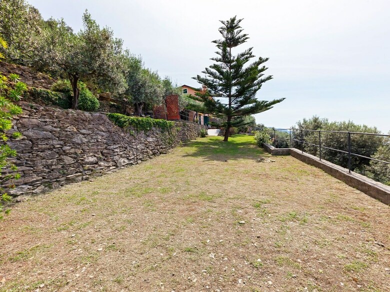 Lovely Villa In Genova With Garden