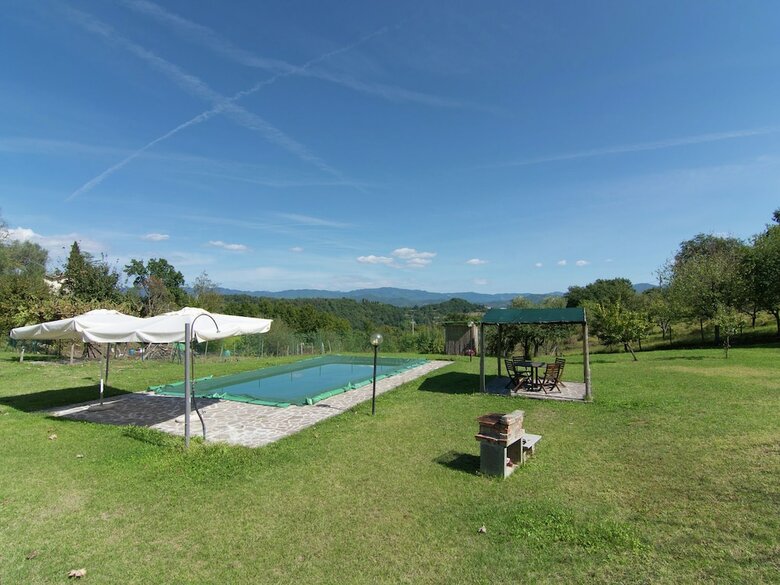 Tranquil Holiday Home In Vicchio With Swimming Pool