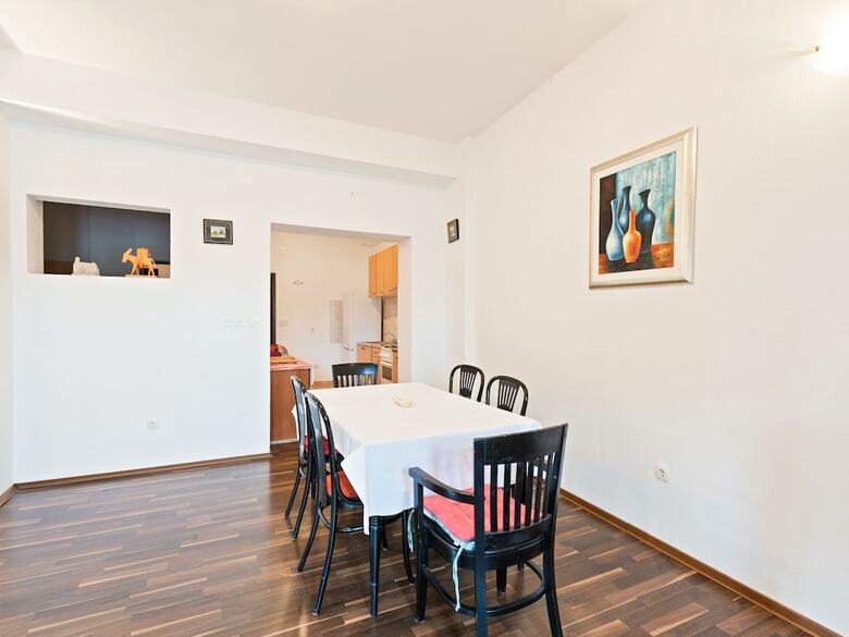 Lovely Holiday Home In Posedarje With Balcony