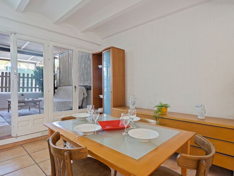 Arty Bungalow In Oliva With Swimming Pool
