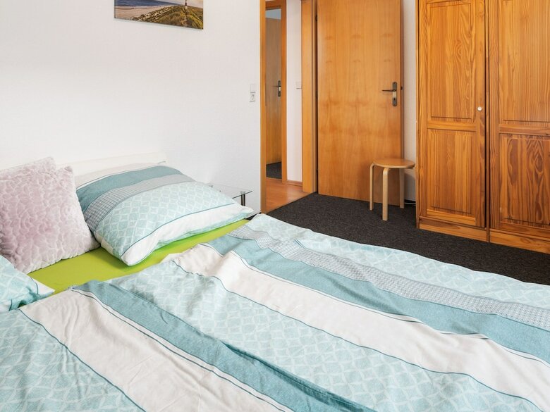 Cosy Apartment In Dresden With Swimming Pool
