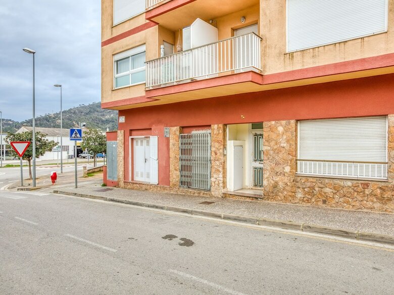 Quaint Villa In Tossa de Mar With Swimming Pool