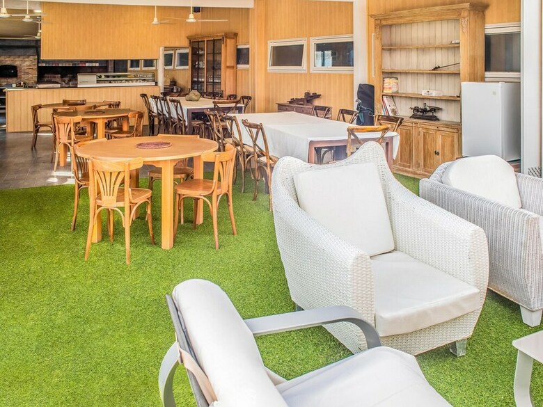 Beautiful Bungalow In Oliva With Swimming Pool