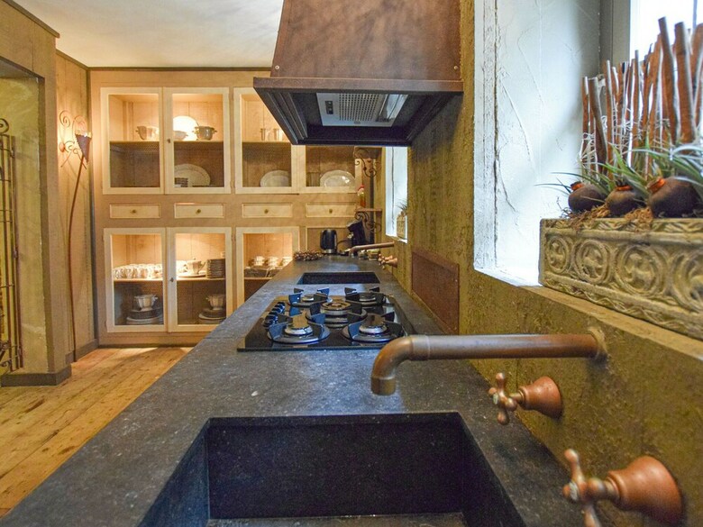 Posh Holiday Home In Alphen With Jacuzzi