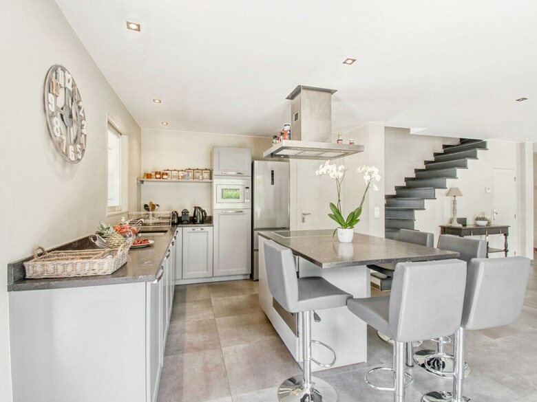 Cozy Villa In Le Plan-de-la-tour With Private Swimming Pool