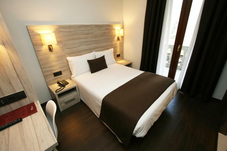 Hotel Pyr�n�es