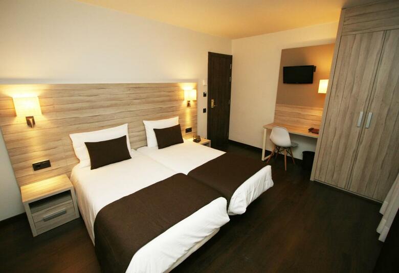 Hotel Pyr�n�es