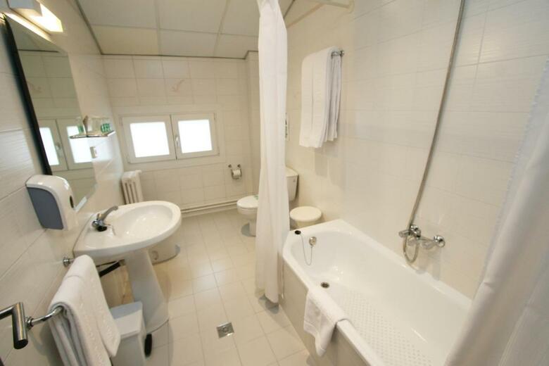 Hotel Pyr�n�es