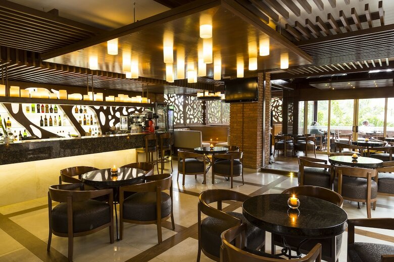 Camino Real Hotel