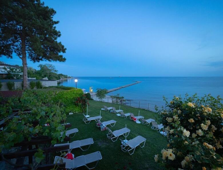 Helios Hotel