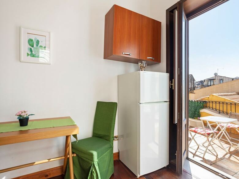 Gorgeous Holiday Home In Ortigia With Balcony