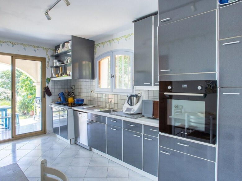 Premium Villa In Ollioules With Swimming Pool