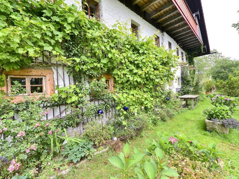 Traditional Apartment In Altreichenau With Garden