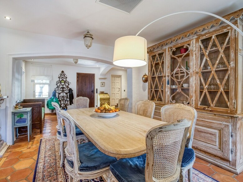 Charming Villa With Private Pool And In Quiet Area In La M�le