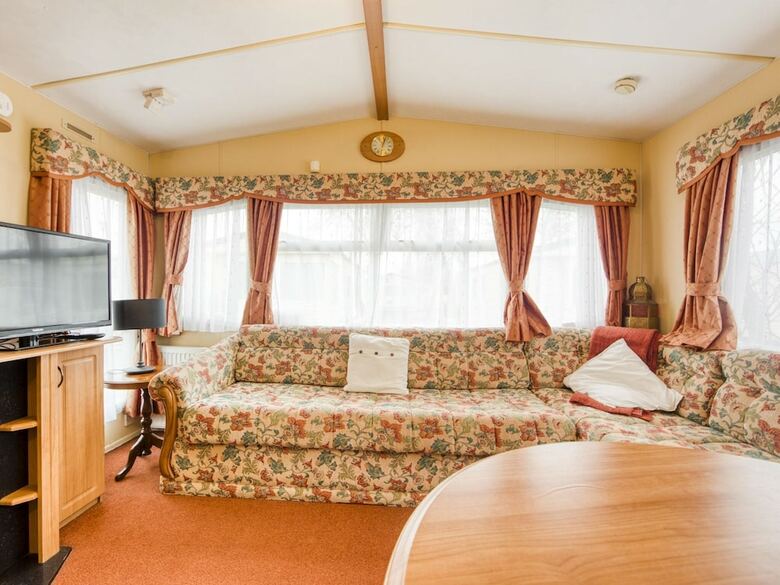 Alluring Home In Hastings Near Sea