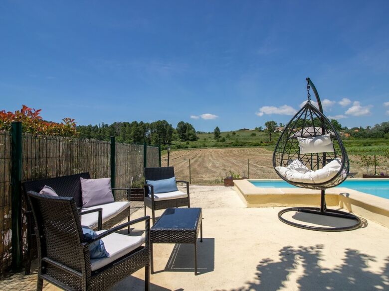 Lush Villa In Gargas With Private Swimming Pool
