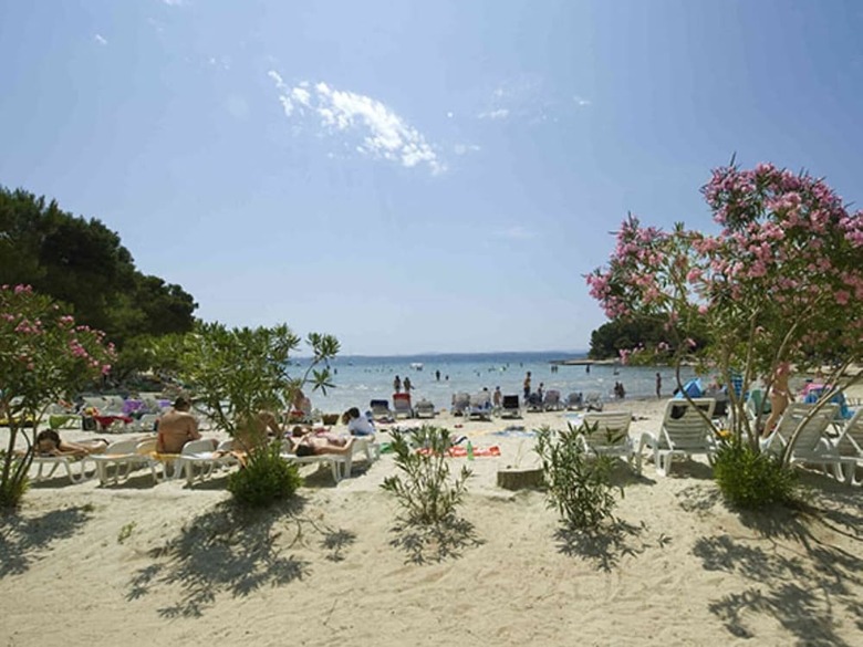 Apartamento Alluring Holiday Home In Pako?tane With Swimming Pool