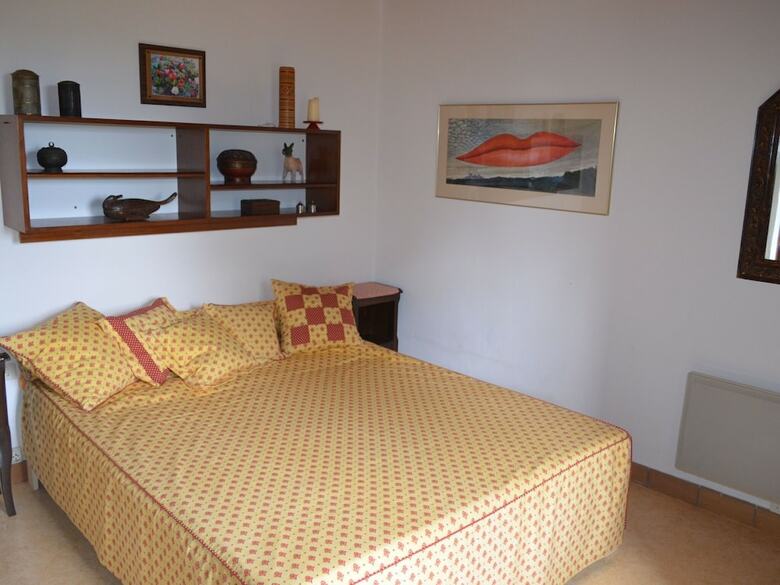 Enticing Holiday Home In Tamni�s With Swimming Pool