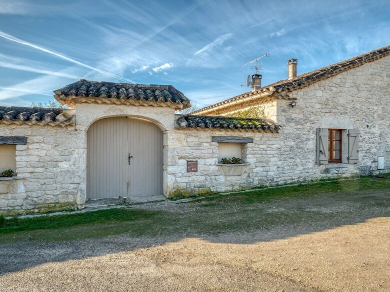 Blissful Holiday Home In Montpezat-de-quercy With Pool